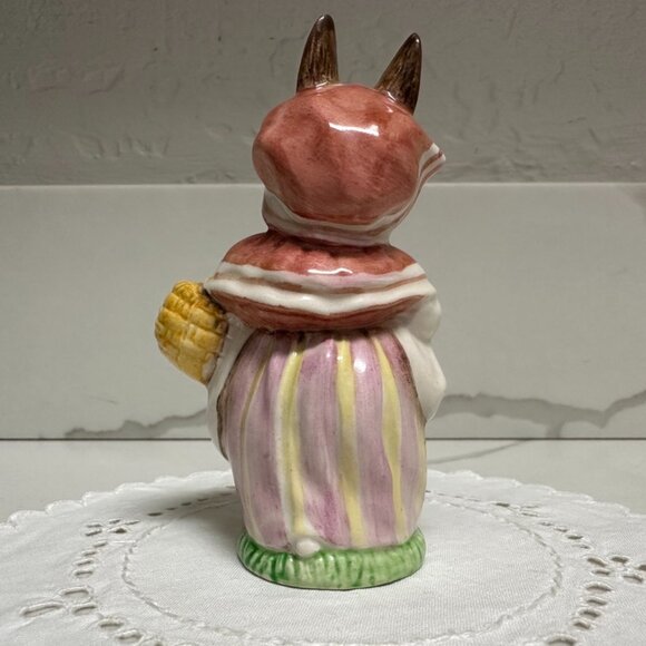 Mrs. Rabbit BEATRIX POTTER ceramic figurine 1951 - Picture 3 of 9